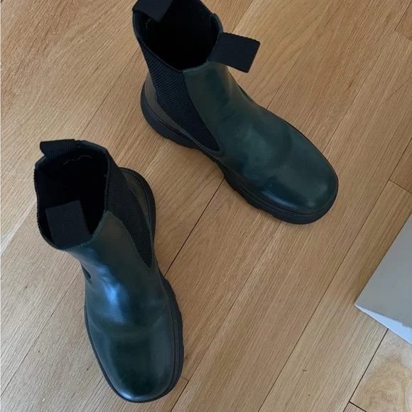 Burberry Creeper Chelsea Boots - Picture 4 of 7